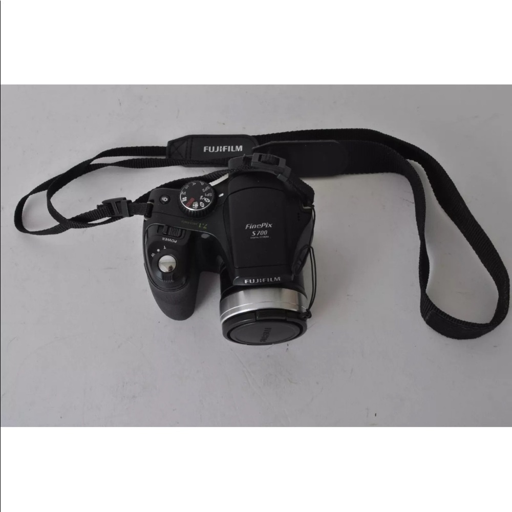 Canon Camera - image 4